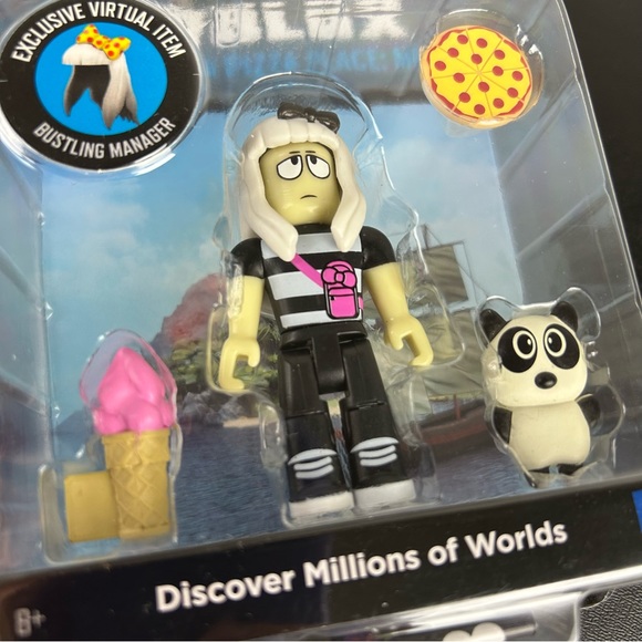 Roblox Work At A Pizza Place Mia Figure with Exclusive Virtual Item - Picture 5 of 12